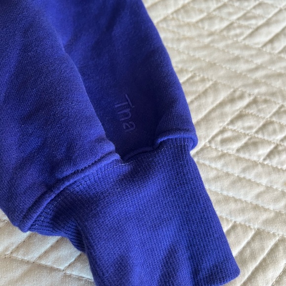 TNA Cozy - Purple Fleece Cropped Crewneck - US SM - Picture 7 of 14